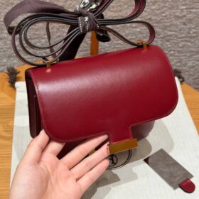 Constance 18 aus Swift-Leder in Rouge H 19cm