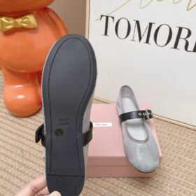Ballerinas aus Mesh-Gewebe