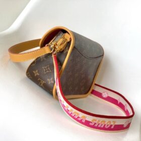 Diane Monogram 24cm