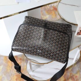 Capetian MM Umhängetasche Schwarz 35cm