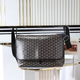 Capetian MM Umhängetasche Schwarz 35cm