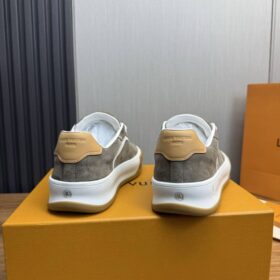 Tilted Sneaker Grau