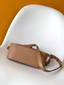 Diane Noisette 23 cm