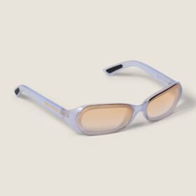 Runway Hellblau