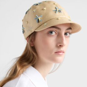 Embroidered Beige/Hellblau