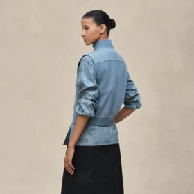 Sleeveless Blau