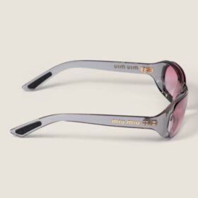 Runway Durchscheinendes Grau