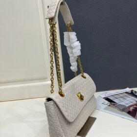 Baby Madison 27 cm