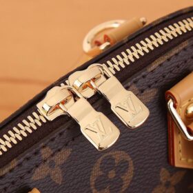 Nano Alma aus Monogram Canvas 18 cm