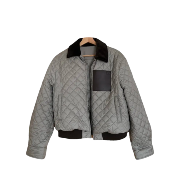 Kurze Jacke aus Funktionsgewebe