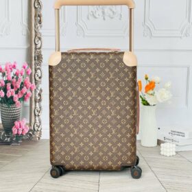 Horizon Monogram 70