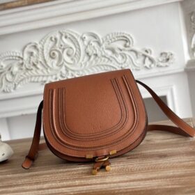 Marcie Saddle Tonbraun 24 cm