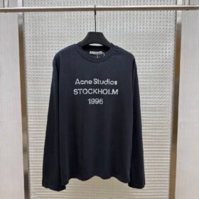 Long-Sleeved Crew-Neck Schwarz