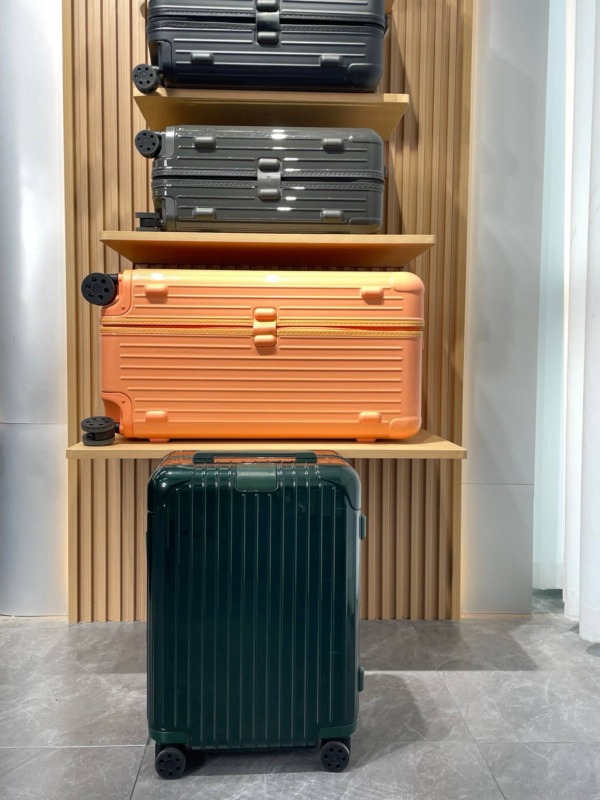 Check-In L Dunkelgrün 77 cm