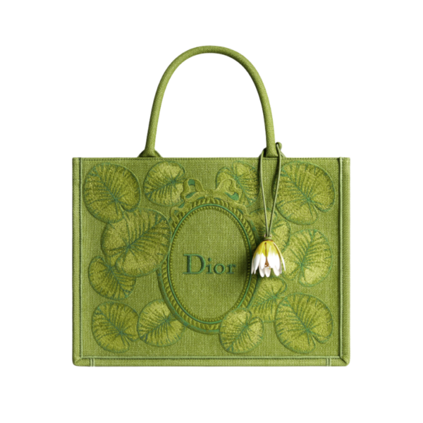 Book Tote mit Riemen – Grün, Dior Water Lily Stickerei 36 cm