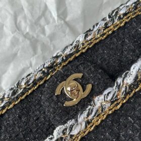 Kleine klassische Tasche aus Tweed und Goldmetall 23 cm