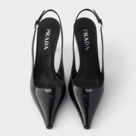 Slingback-Pumps aus gebürstetem Leder Schwarz 75 mm