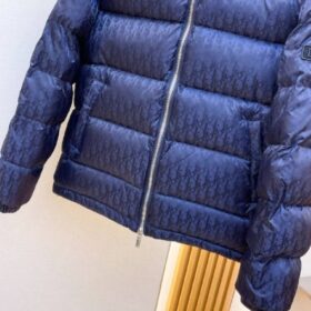 Oblique Daunenjacke Marineblau