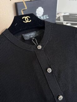Schwarze Feinstrick-Cardigan