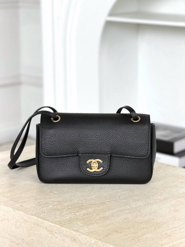 Mini Flap Bag Schwarz 20cm
