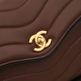 Flap Patinated Lambskin Dunkelbraun/Gold 25,5 cm