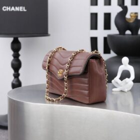 Flap Patinated Lambskin Dunkelbraun/Gold 25,5 cm