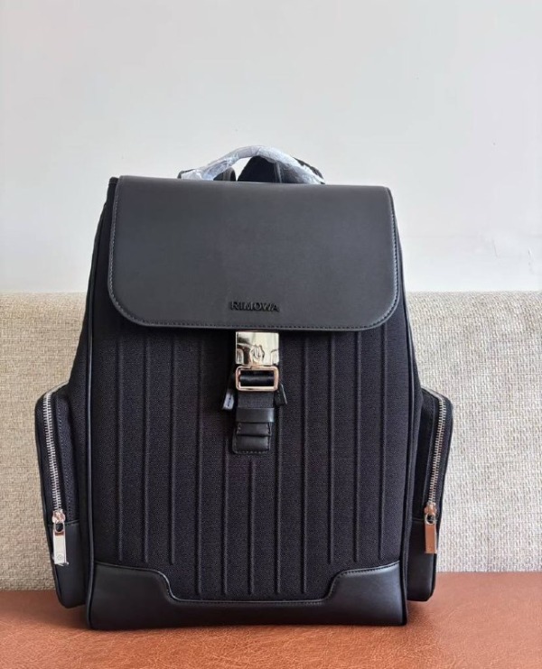 Never Still Backpack Schwarz 44 cm