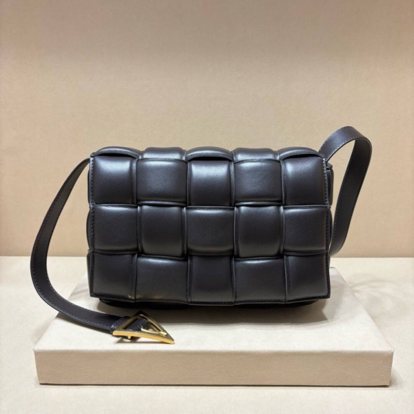 Padded Intrecciato Schwarz/Gold 26 cm