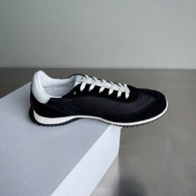 Racer Suede Calfskin Schwarz