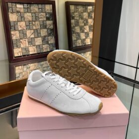Plume Suede Weiß