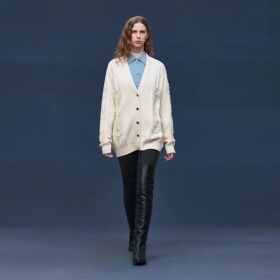 Buttoned Naturweiß