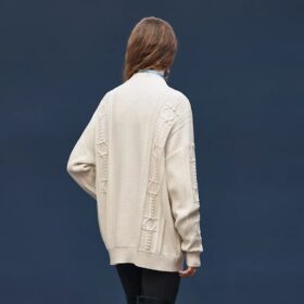Buttoned Naturweiß