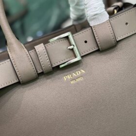 Große Buckle-Tote-Bag Grau 32 cm