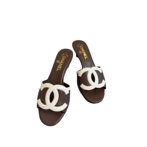 Braune Mules mit Absatz