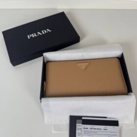 Saffiano-Leder in Braun10.3cm