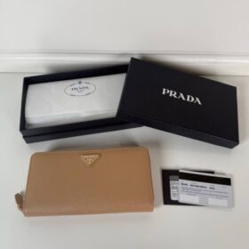 Saffiano-Leder in Braun10.3cm