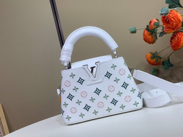 Capucines Mini Icone Tasche in Weiß 21 cm
