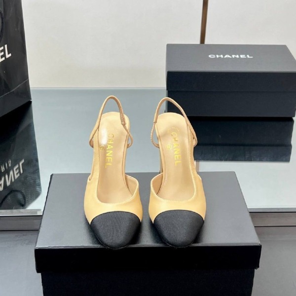 Ziegenleder & Grosgrain Beige & Schwarz 9 cm Absatzhöhe