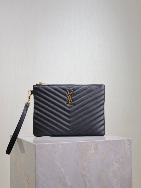 Cassandre Matelasse Pouch Schwarz 24cm