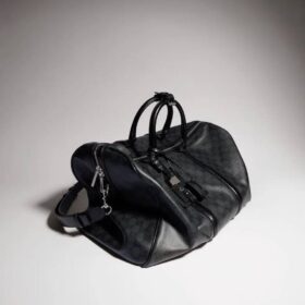 Essence Schwarze Reisetasche 52 cm