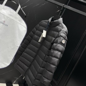 Igesse Steppjacke Schwarz