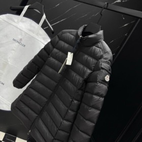 Igesse Steppjacke Schwarz