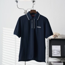 Besticktes Baumwollmischgewebe Marineblau