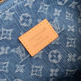 Pochette Accessoire Cargo Monogramm Blauer Denim 23.5 cm