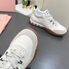 Tyre Technical Fabric und Suede Elfenbein