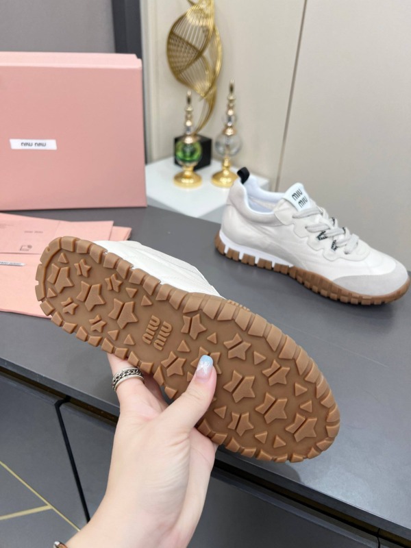 Tyre Technical Fabric und Suede Elfenbein